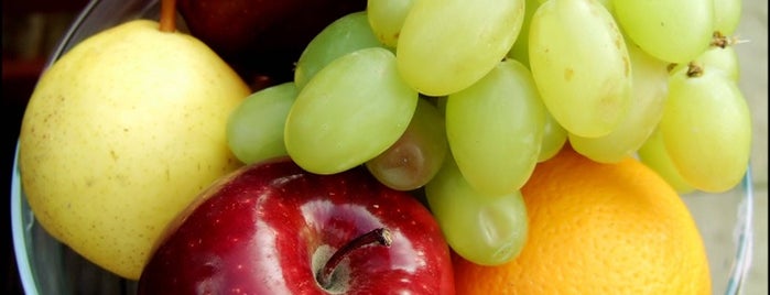 Lacson Street Fruitstand is one of Orte, die JÉz gefallen.