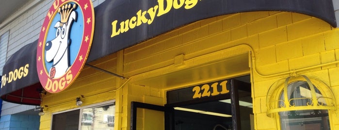 Lucky Dogs is one of Lieux qui ont plu à Rob.