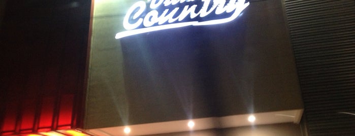 Centro Comercial Villa Country is one of Zahle Restaurante.