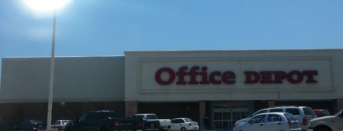 Office Depot is one of สถานที่ที่ Helena ถูกใจ.