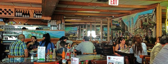 Puerto Sagua Restaurant is one of Tempat yang Disimpan R.