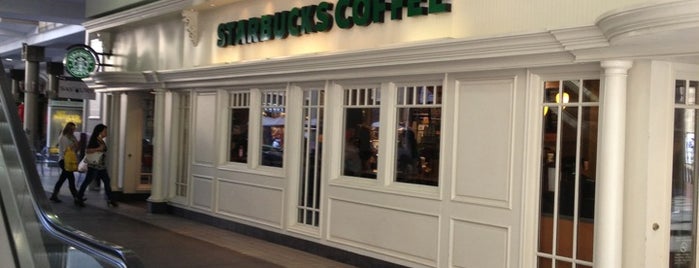 Starbucks is one of Edwina : понравившиеся места.