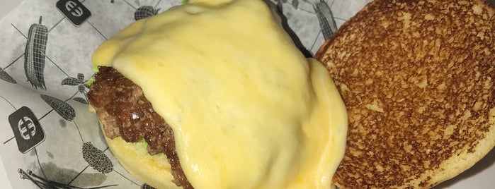 BurgerHub is one of Queen: сохраненные места.