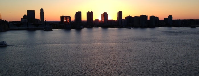 22 River Terrace Roofdeck is one of Summer in the City.