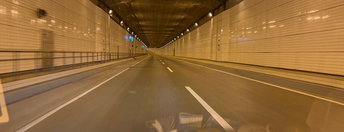 臨海トンネル is one of 東京隧道.