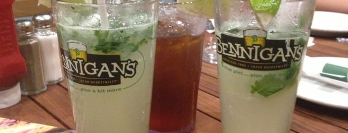 Bennigan's is one of Carlosさんのお気に入りスポット.