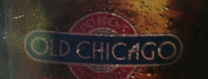 Old Chicago is one of Lugares favoritos de Jeremy.