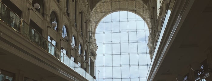 Galleria Commercial Center is one of Lieux qui ont plu à Amal.