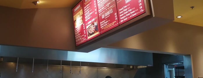 The Habit Burger Grill is one of Locais curtidos por Dan.
