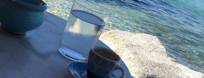Kalimera Coffee Bar is one of Samos.