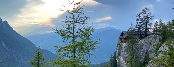 Dolomitenhütte is one of Accomodation.