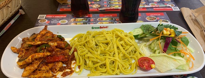 Green Salads is one of Orte, die Melih gefallen.