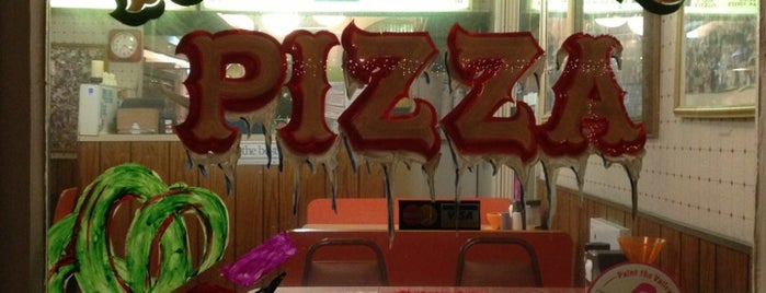 Vennari's Pizza is one of Allison : понравившиеся места.