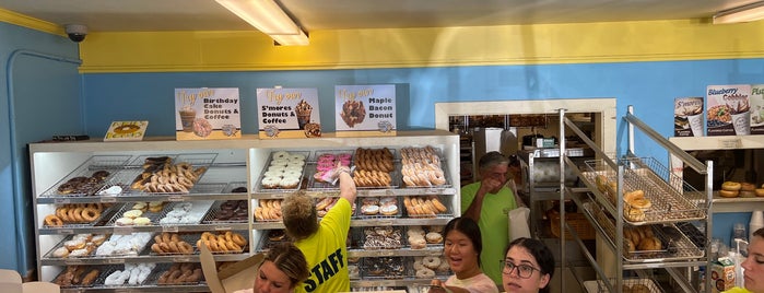 Neil's Donut & Bake Shop is one of New England.