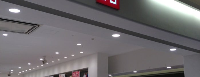 UNIQLO is one of Locais curtidos por ばぁのすけ39号.