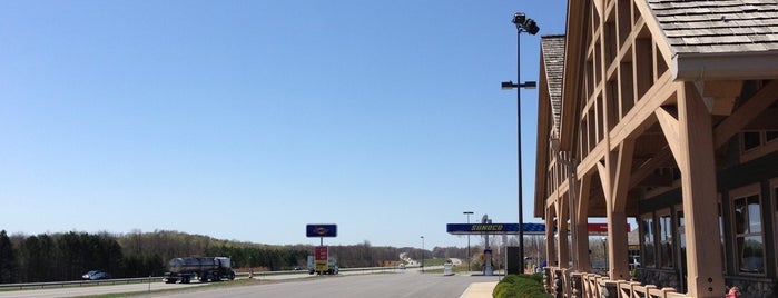 Ontario Travel Plaza is one of Diary of the Open Road Checkpoints.