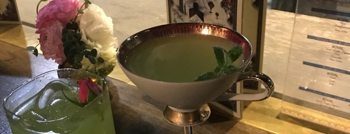 Flower Gin is one of 이태원/한강진/한남.