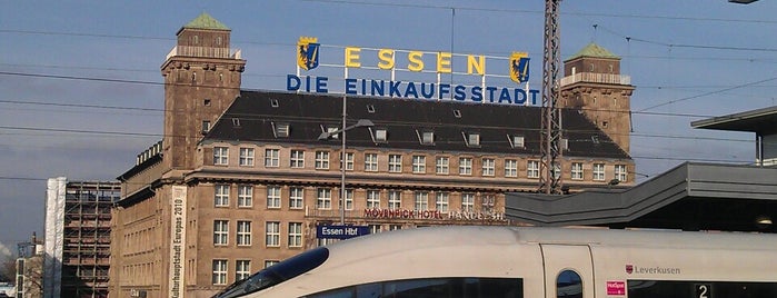 Essen Hauptbahnhof is one of Locais curtidos por Björn.