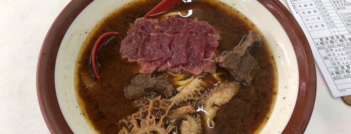 鴻品牛肉湯 is one of 美食 - 台南.