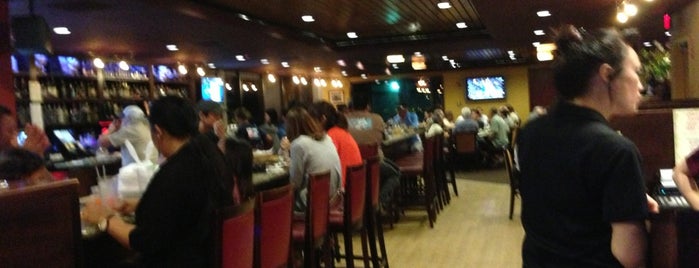 Side Street Inn on the Strip is one of Lugares favoritos de Randy.