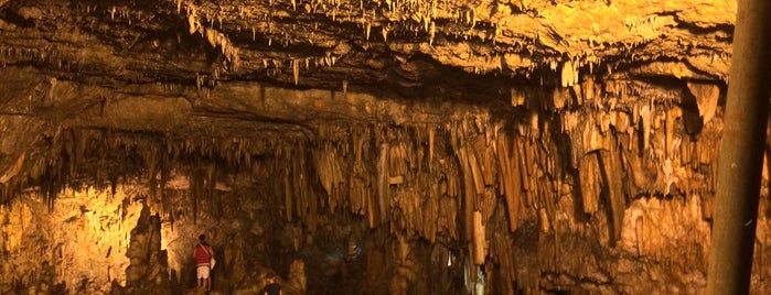 Drogarati Cave is one of Tempat yang Disukai Silvia.