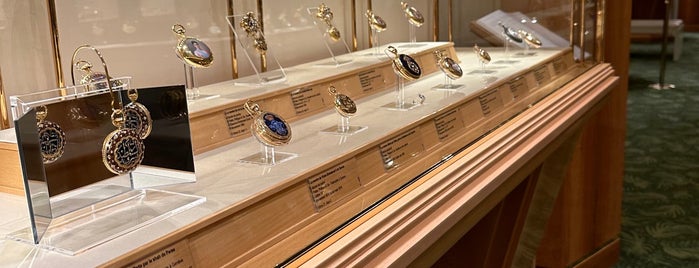 Patek Philippe Museum is one of สถานที่ที่ Guillermo A. ถูกใจ.