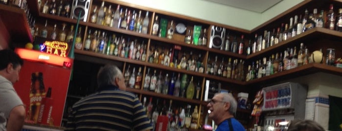 Bar da Maria is one of สถานที่ที่ Beto ถูกใจ.