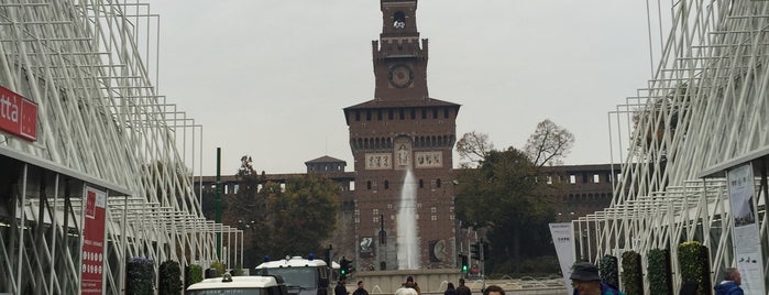 Piazza Castello is one of Milano.
