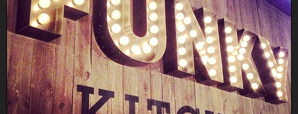 Funky Kitchen is one of Lieux sauvegardés par Юлия.