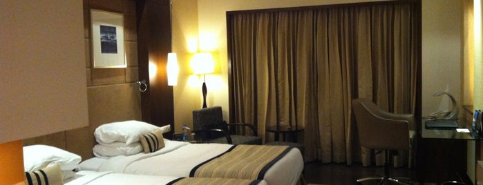 Radisson Hotel is one of Arvind'in Beğendiği Mekanlar.