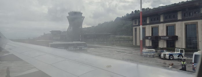 Rize - Artvin Havalimanı (RZV) is one of Havalimanı - Tren İstasyonu.