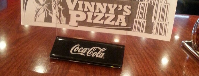Vinnys Pizza is one of สถานที่ที่บันทึกไว้ของ Tracy.