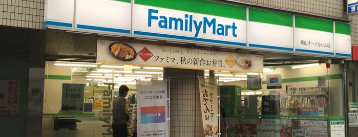 FamilyMart is one of 渋谷、新宿コンビニ.