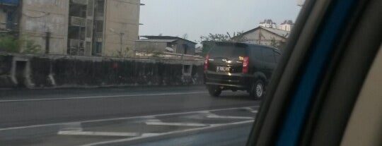 Gerbang Tol Pluit is one of High Way / Road in Jakarta.