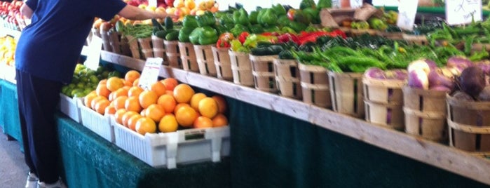 Hometown Farmers' Market is one of Weston : понравившиеся места.
