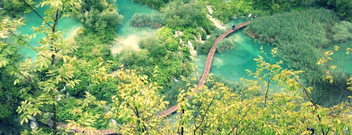 Parque nacional de los Lagos de Plitvice is one of ΔΕΛΤΑ*.