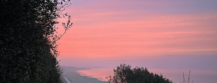 Boscombe Beach is one of Road Trip Society Destinations.