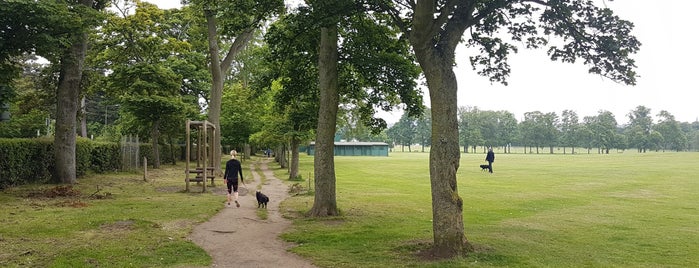 Inverleith Park is one of "Must-see" places in Edinburgh.