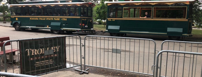 Niagara Scenic Trolley is one of Lieux qui ont plu à BECKY.