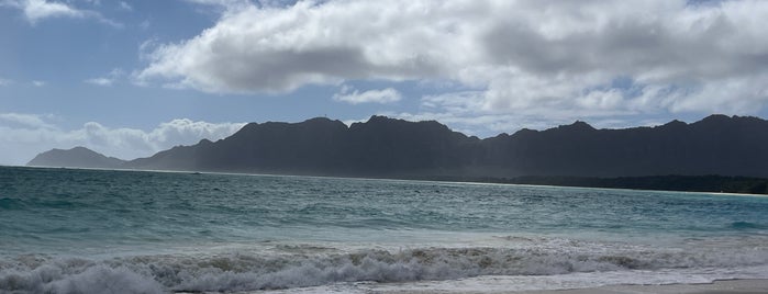 Bellows Field Beach Park is one of Honolulu.