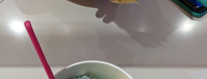 サーティワンアイスクリーム is one of 食べ物屋さん.
