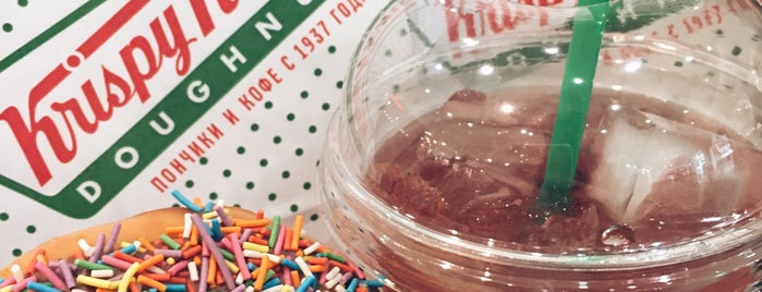Krispy Kreme is one of Posti che sono piaciuti a Roman.