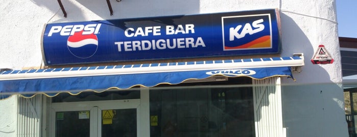 Café Bar Terdiguera is one of Restaurantes.