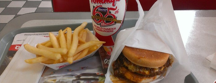 Original Tommy's Hamburgers is one of สถานที่ที่ Jose ถูกใจ.
