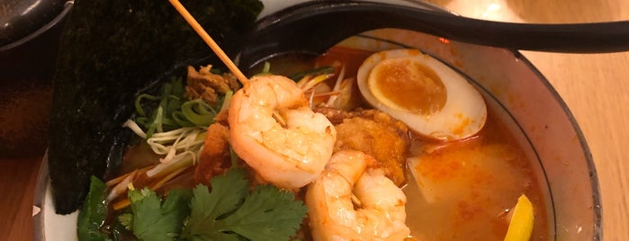 Takumi Ramen Kitchen is one of Tempat yang Disukai Petri.