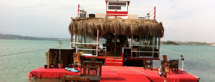 Club Catamaran is one of Tempat yang Disimpan Şule.