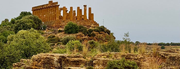 Valle dei Templi is one of sicilia.