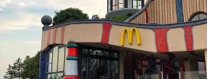 McDonald's is one of Oxana : понравившиеся места.