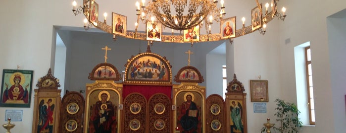 Православная церковь новомучеников и исповедников Российских is one of Объекты культа Ленинградской области.