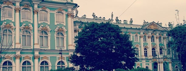Сад Зимнего дворца is one of Пешком по Петербургу.
